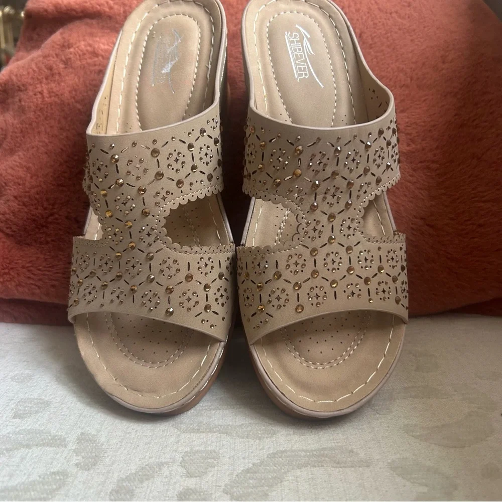 Tan Wedge Sandals size 39, 8.5